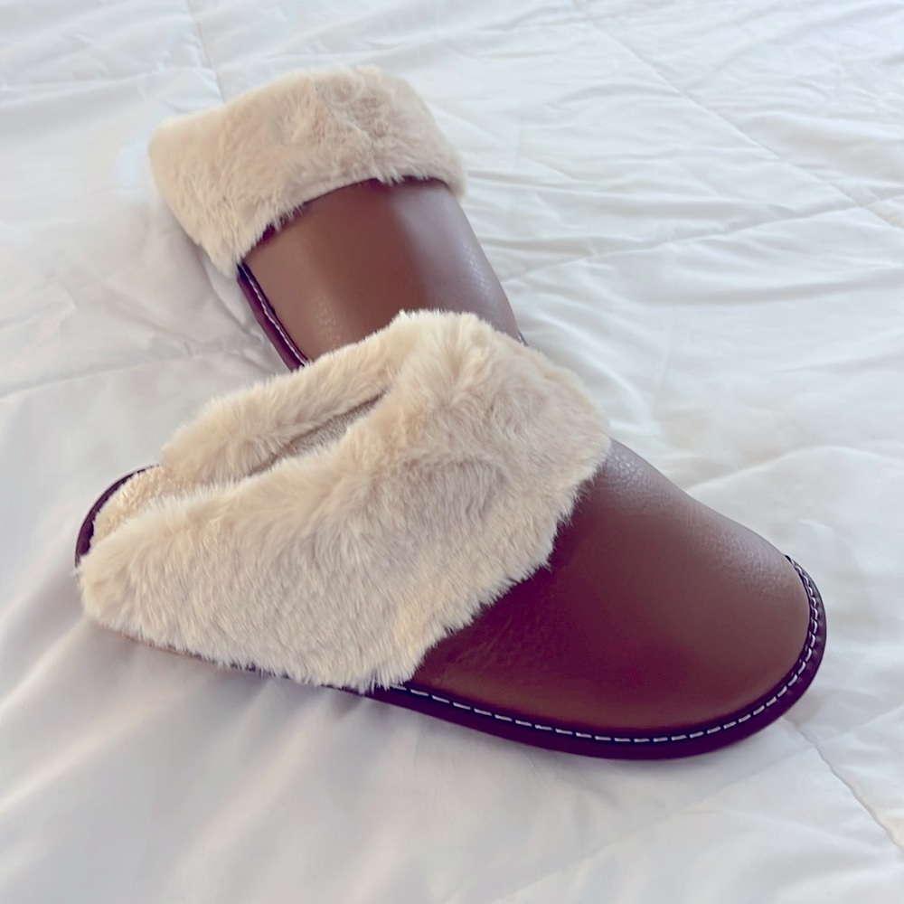 Womens Slippers Sz 6